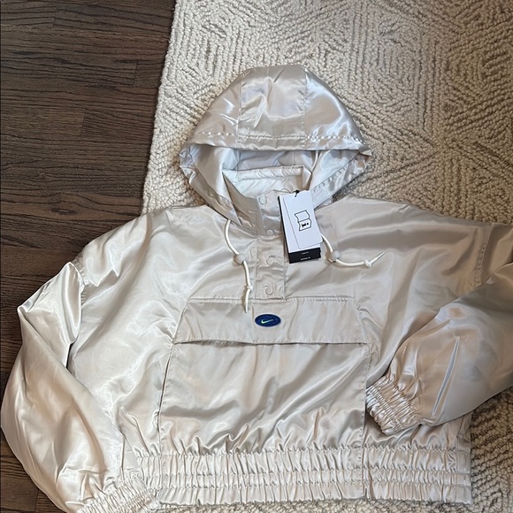 Nike Circa 96 Shiny Silver Hooded Jacket-size medium-New - Picture 3 of 6
